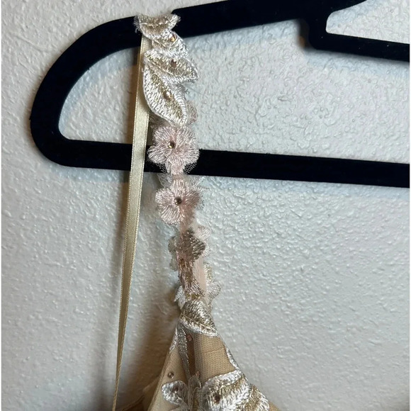 $798 NWTs Mac Duggal FLORAL EMBROIDERED CORSET BODICE GOWN size 10 - Picture 7 of 13